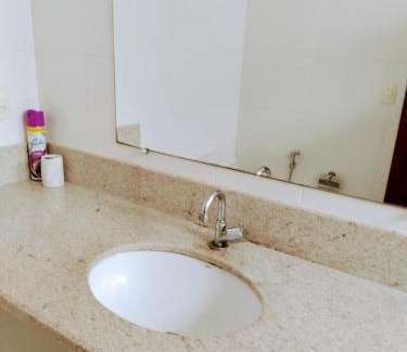 Praia do Morro Apartment | Cobertura c/vista para o mar e montanhas, churrasqueira, 4 quartos 2 Vg garagem