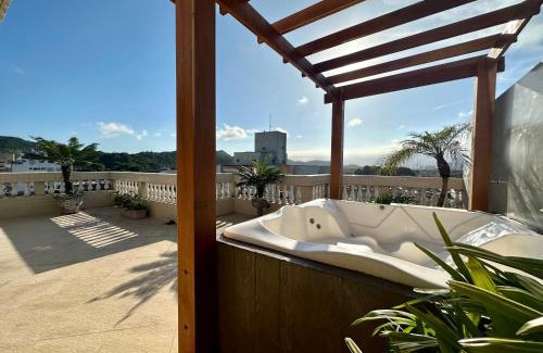 Asturias Apartment | Cobertura de 3 quartos com hidromassagem e vista do por-do-sol