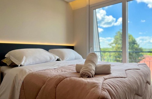 Quinta da Serra Apartment | Cobertura Solar do Ipê Centro 2 dorm by Achei