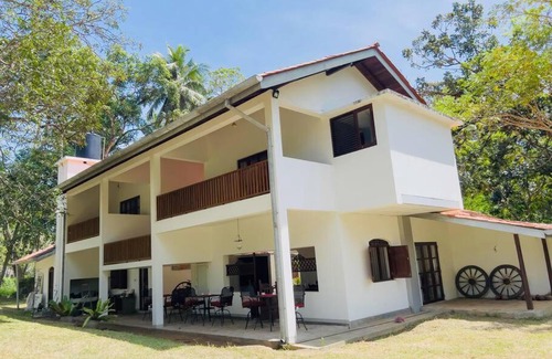 Ibbagamuwa Villa | Coco Mantra Ilukwehera Bungalow