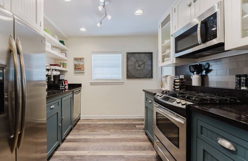 Flamingo Parks House | Coco Plum a Charming Retreat w/Heated Pool