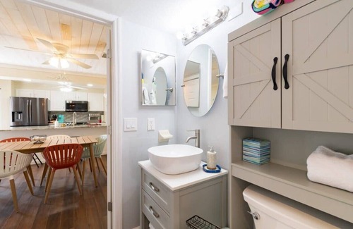 Cocoa Isles House | Cocoa Beach Luxurious Townhome with Sunset Views