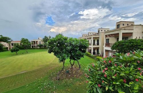 Bissar Akbarpur Apartment | Cocoa Bliss