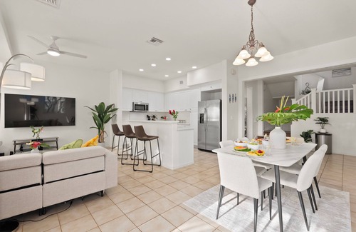 Ko Olina House | Coconut Plantation by AvantStay | Resort Access, 0.4mi Walk to Beach!