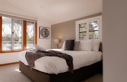 Bicheno House | Cod Rock Point