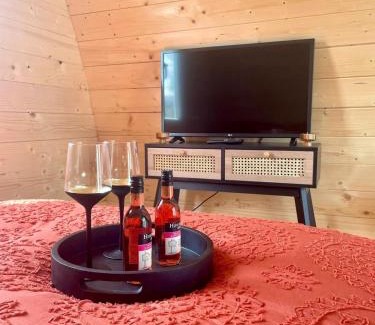 Bridgend Apartment | Coedydd - Woods