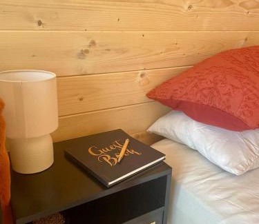 Bridgend Apartment | Coedydd - Woods