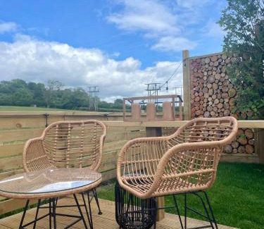 Bridgend Apartment | Coedydd - Woods