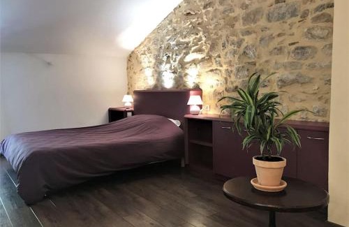 Goudargues Apartment | COEUR de GOUDARGUES! Gîte 2 ou 3 pers , Extérieur, Clim