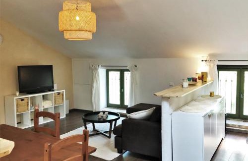 Goudargues Apartment | COEUR de GOUDARGUES! Gîte 2 ou 3 pers , Extérieur, Clim