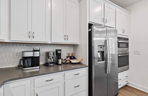 Wake Forest Condo | Coffee Bar| Walk to Downtown| 3 King Beds