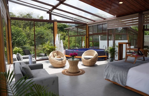 Mindo Cabin | Coffee Lodge Cristal Glamping & Spa