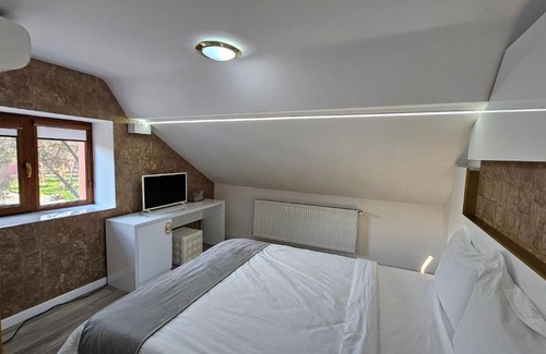 Resita Bed & Breakfast | Colț de Rai Reşița ( Centru )