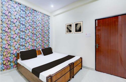 Varanasi Hotel | Collection O Varanasi Ashta Bhuji Temple