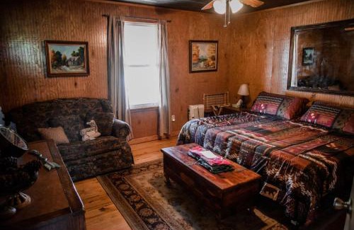 Norman House | Collier Cabin on Collier Creek
