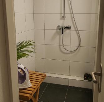 Neuehrenfeld Apartment | Cologne Nest Zentral & Stilvoll