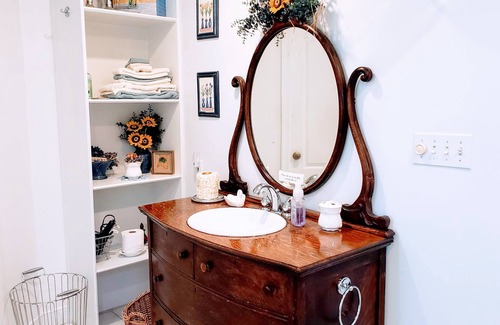 Colonial Beach Bed & Breakfast | Colonial Beach Plaza Bed & Breakfast