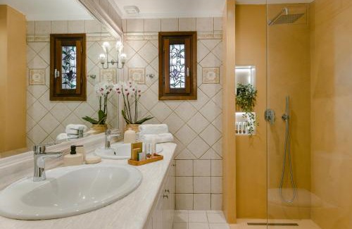 Kefalonia Apartment | Colourful apartments - L'Oro del Sole