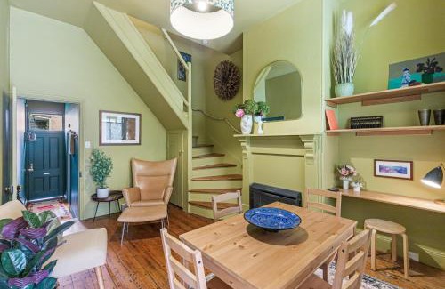 Fitzroy House | Colourful & Charming 2-Bed Fitzroy Heritage Home