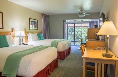 Monterey Hotel | Colton Inn