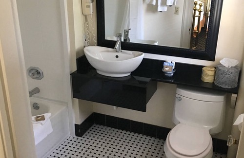 Hood River Hotel | Columbia Gorge Hotel and Spa