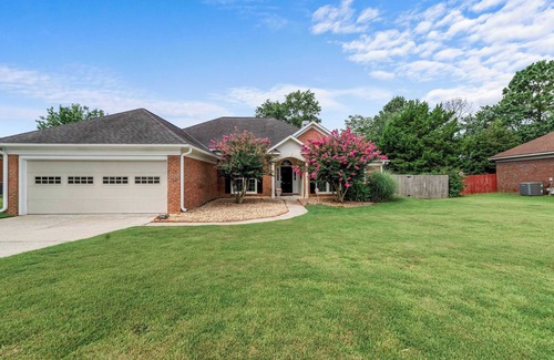 Fortson House | Columbus 4BR Getaway w/Hot Tub Close to Ft Moore