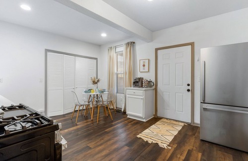 Pendleton Heights Apartment | Columbus Park Duo - Lower 1 Bed Close to River Market and Downtown!