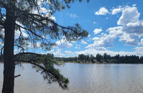 Show Low House | Come and experience camping at 6.300 feet and stay in our RV!
