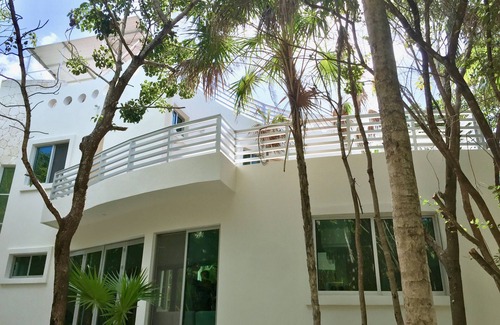 Punta Allen Villa | Come experience life under the stars and peaceful bliss of Punta Allen!