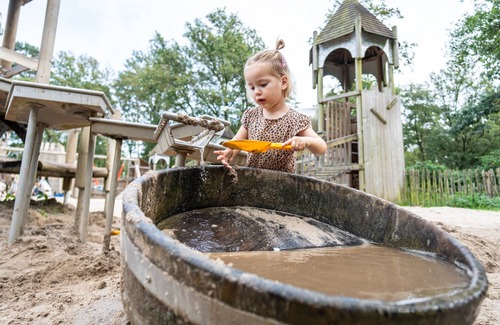 Municipality of Beesel House | Comfort 4-person bungalow in the holiday park Landal De Lommerbergen