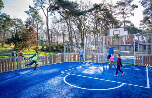 Municipality of Beesel House | Comfort 4-person children's bungalow in the holiday park Landal De Lommerbergen