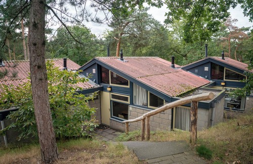 Municipality of Beesel House | Comfort 6-person bungalow in the holiday park Landal De Lommerbergen