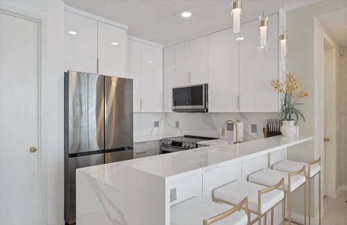 Salt Lake Mountain Resorts Condo | Comfort, Convenience, and Modern Amenities at this Ski in/Ski Out Condominium