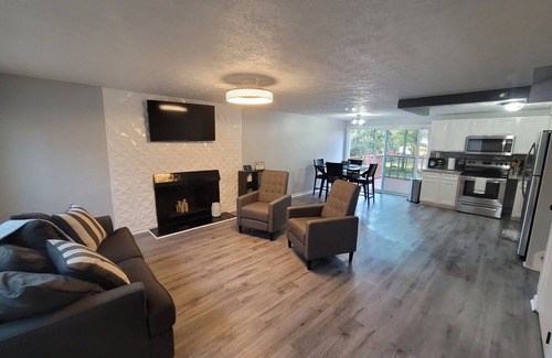 Peachtree City House | Comfort Cozy Living