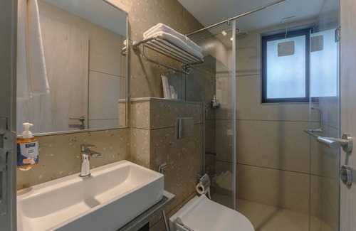 Corlim Hotel | Comfort Inn Elite Goa