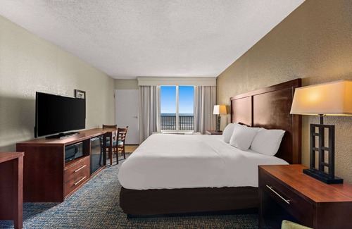 Kill Devil Hills Hotel | Comfort Inn On the Ocean