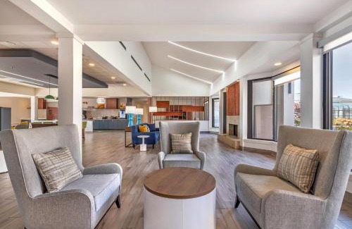 Arlington Heights Hotel | Comfort Inn & Suites Arlington Heights - Buffalo Grove