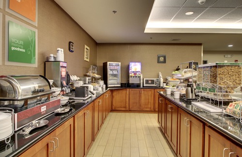 Marion Hotel | Comfort Inn & Suites Marion I-57