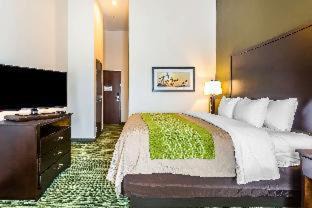 Moore Hotel | Comfort Inn & Suites Moore - Oklahoma City