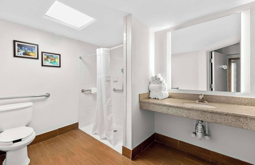 Antioch Hotel | Comfort Inn & Suites Nashville Near Tanger Outlets I-24 Antioch