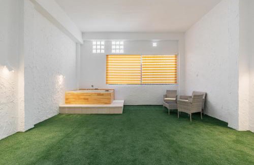 Benicalap Apartment | Comfort Stay for 7 pax - Terrace & Jacuzzi