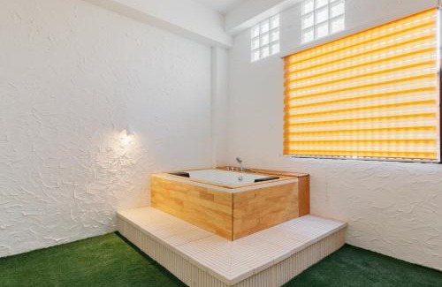 Benicalap Apartment | Comfort Stay for 7 pax - Terrace & Jacuzzi