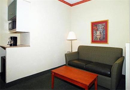 Anderson Hotel | Comfort Suites Anderson-Clemson