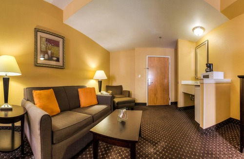 Goodlettsville Hotel | Comfort Suites At Rivergate Mall