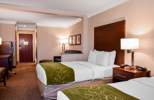 Carlisle Hotel | Comfort Suites Downtown Carlisle