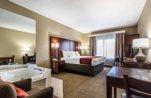 Effingham Hotel | Comfort Suites Effingham Central