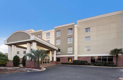 Forsyth Hotel | Comfort Suites Forsyth near I-75