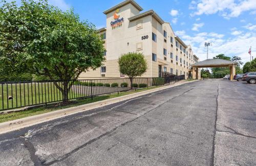 Lombard Hotel | Comfort Suites Lombard - Addison