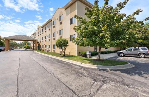 Lombard Hotel | Comfort Suites Lombard - Addison