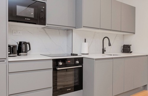 Hanwell Apartment | Comfortable 1BR flat in Ealing, 7 min tube